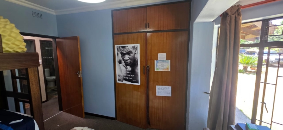 5 Bedroom Property for Sale in Wilkoppies North West